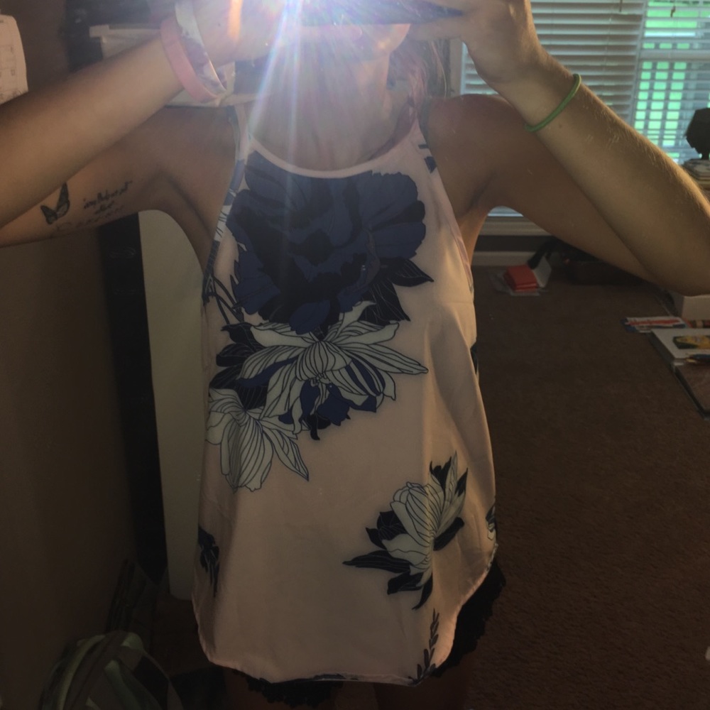 Tank top - Picture 3 of 4